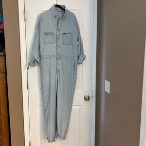 Lee Union Alls Longe Sleeve Jumpsuit Large NWT
Light Blue Denim Jumpsuit